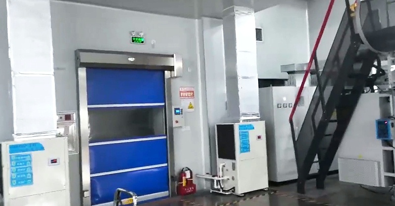 工業廠房區域崗位降溫，安裝星科蒸發冷省電空調-立式管道機